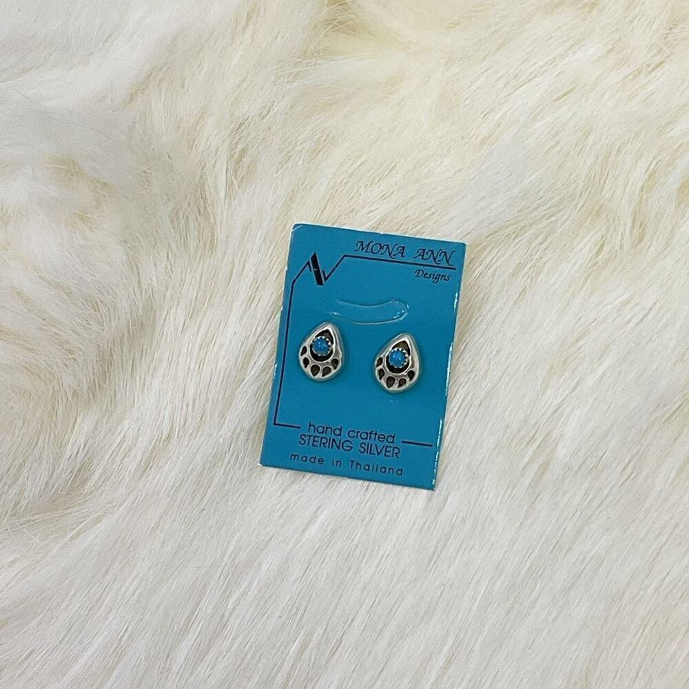 Mona Ann Designs Sterling Silver Turquoise Bear Paw Petite Post Earrings 925 - Picture 2 of 7